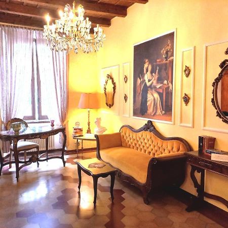 Il Rifugio Di Elizabeth Bed and Breakfast Bergamo Exteriör bild