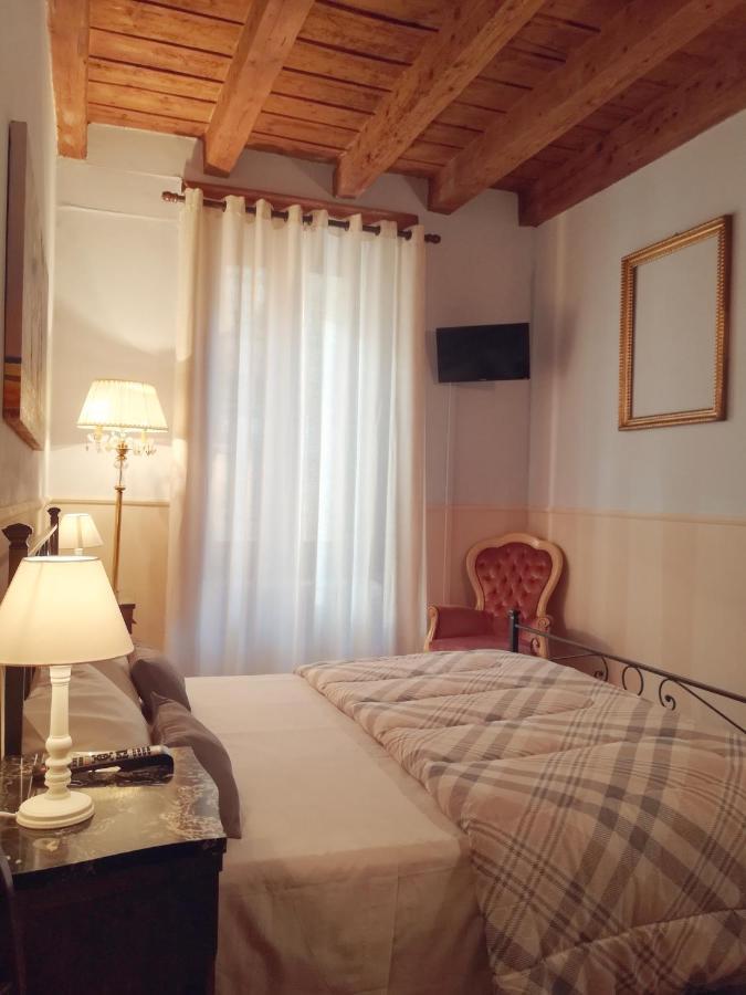 Il Rifugio Di Elizabeth Bed and Breakfast Bergamo Exteriör bild