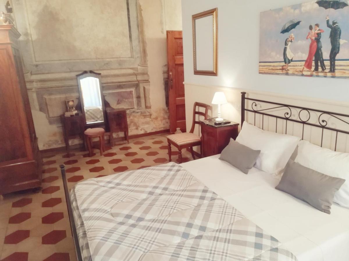 Il Rifugio Di Elizabeth Bed and Breakfast Bergamo Exteriör bild