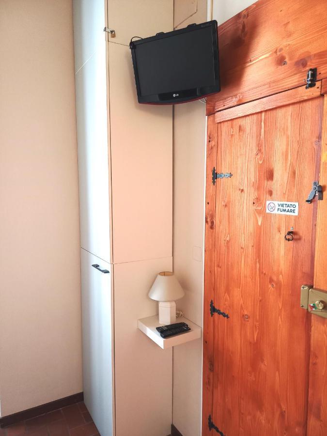 Il Rifugio Di Elizabeth Bed and Breakfast Bergamo Exteriör bild